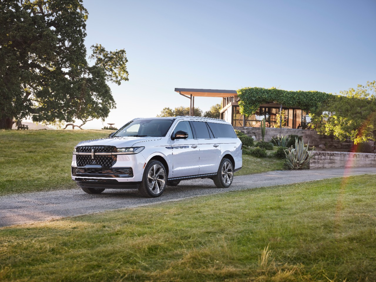 2025 Lincoln Navigator Debut | Auto Trader UAE | Auto Trader UAE