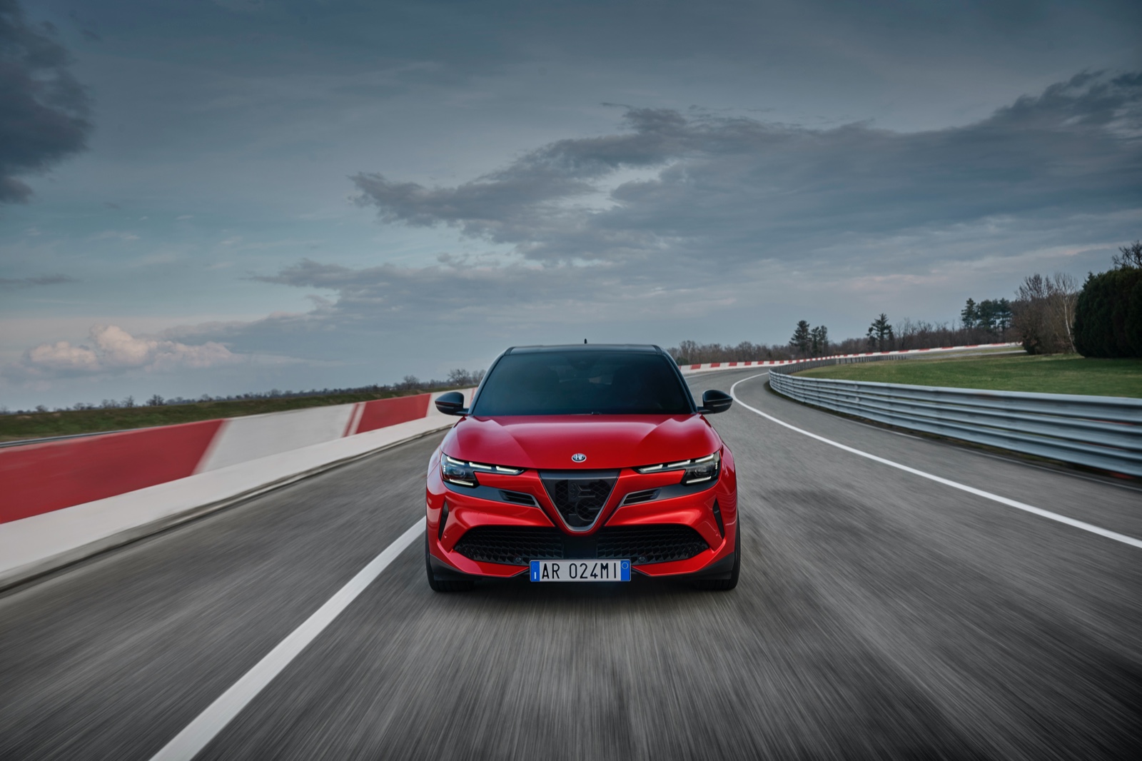 Alfa Romeo Junior VELOCE: Unveiling the New 280hp Electric Motor | Auto Trader UAE