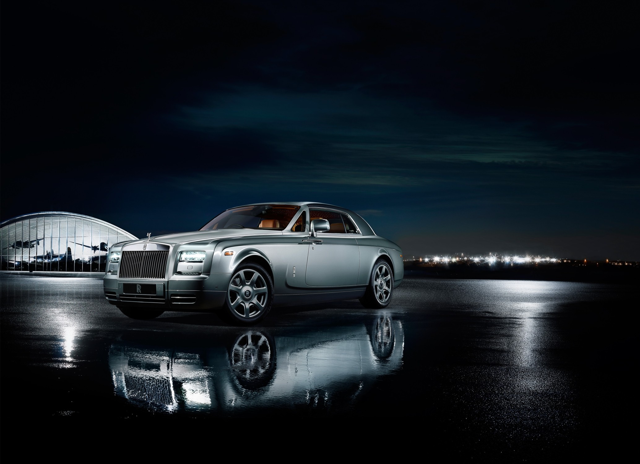 Rolls-Royce Phantom VII: A Timeless Luxury Icon i | Auto Trader UAE
