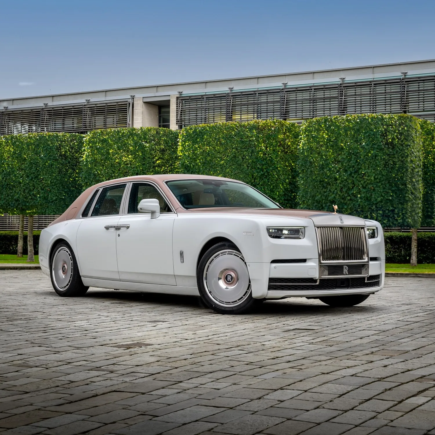 Rolls-Royce Phantom Dentelle: Celebrating Haute Couture Artistry in Dubai | Auto Trader UAE