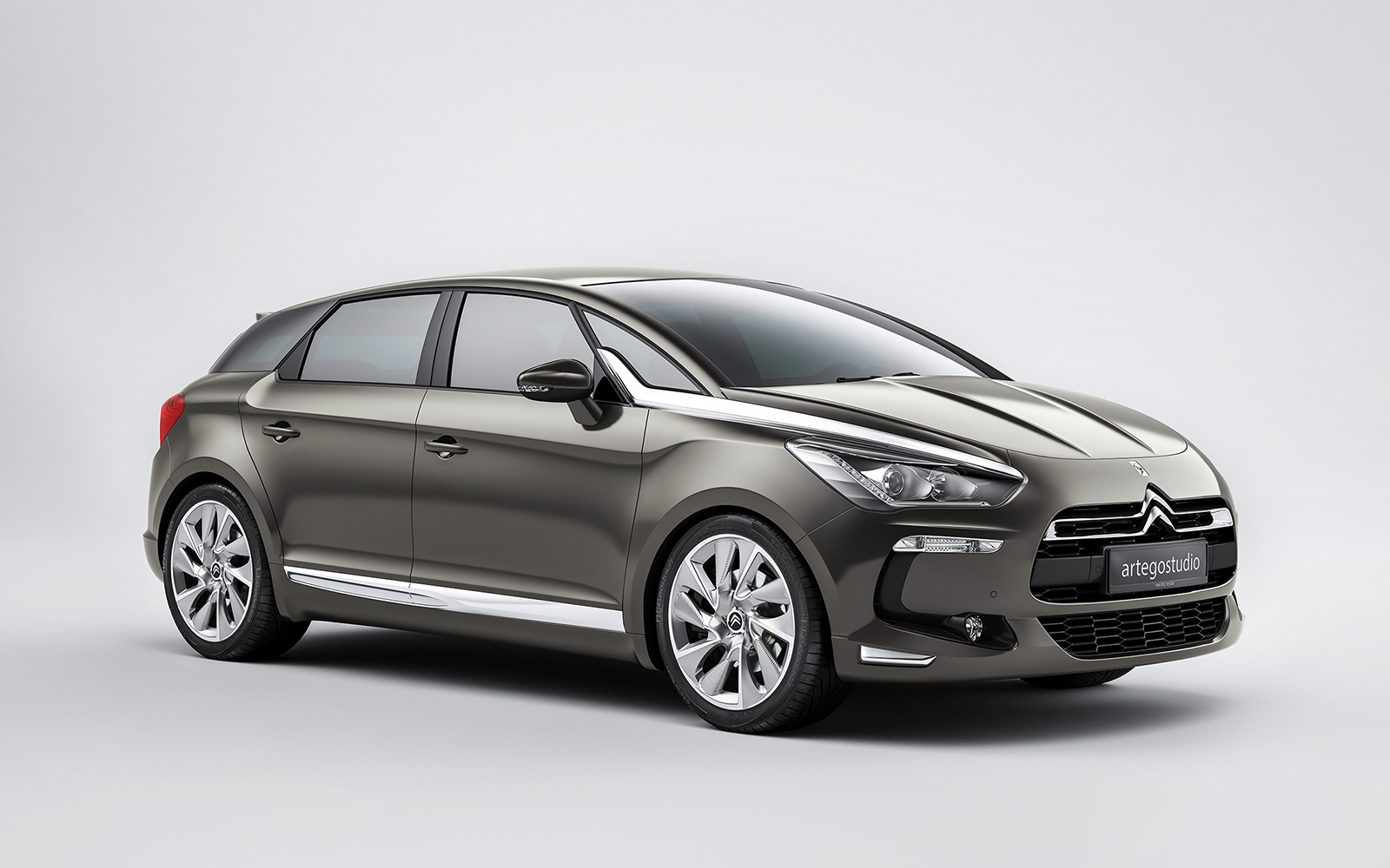 Explore Performance and Luxury with the Citroen DS5 | Auto Trader UAE