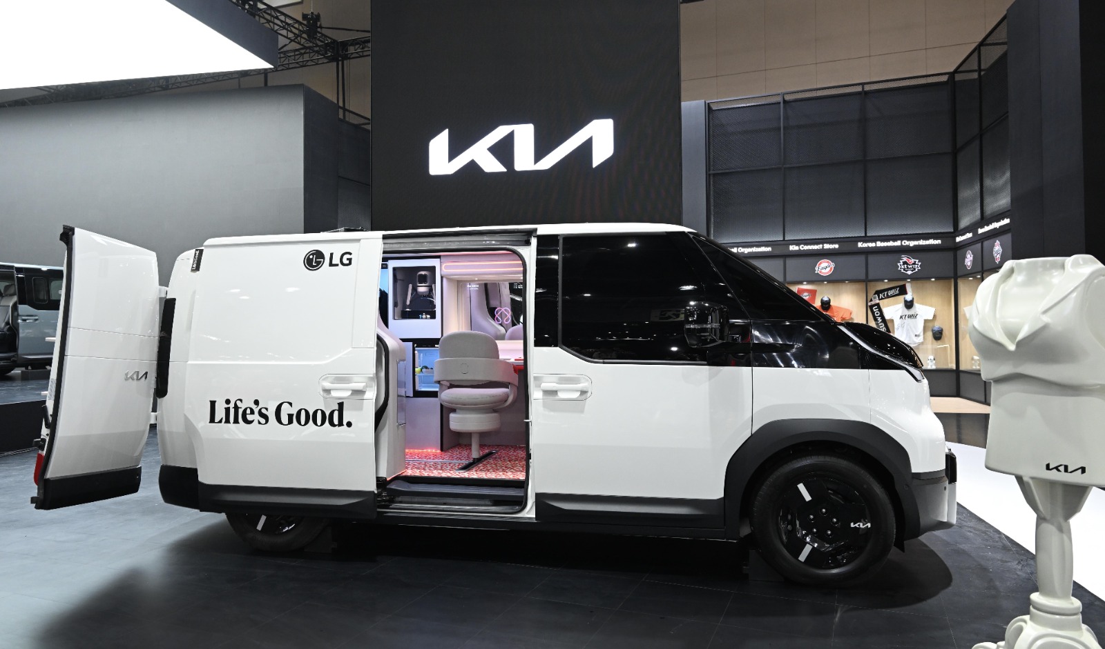 Kia and LG Reveal PBV Concepts for Work and Leisure | Auto Trader UAE