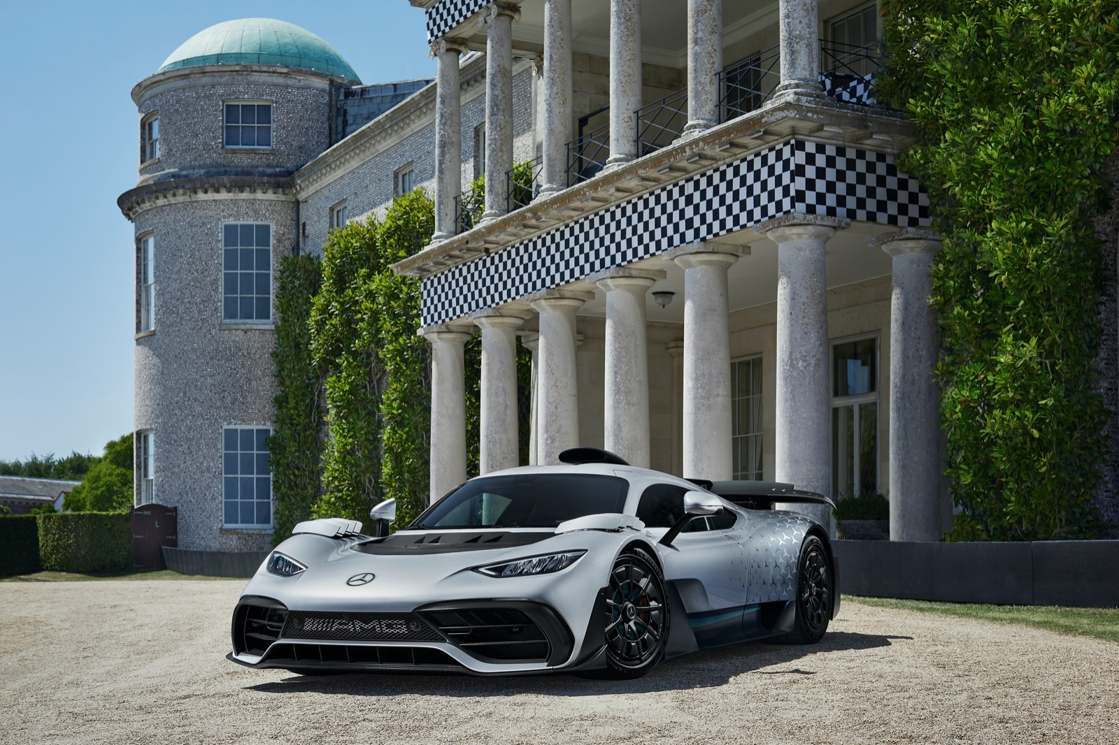 Mercedes-Benz Showcases AMG ONE, Vision AMG, and VISION EQXX | Auto Trader UAE