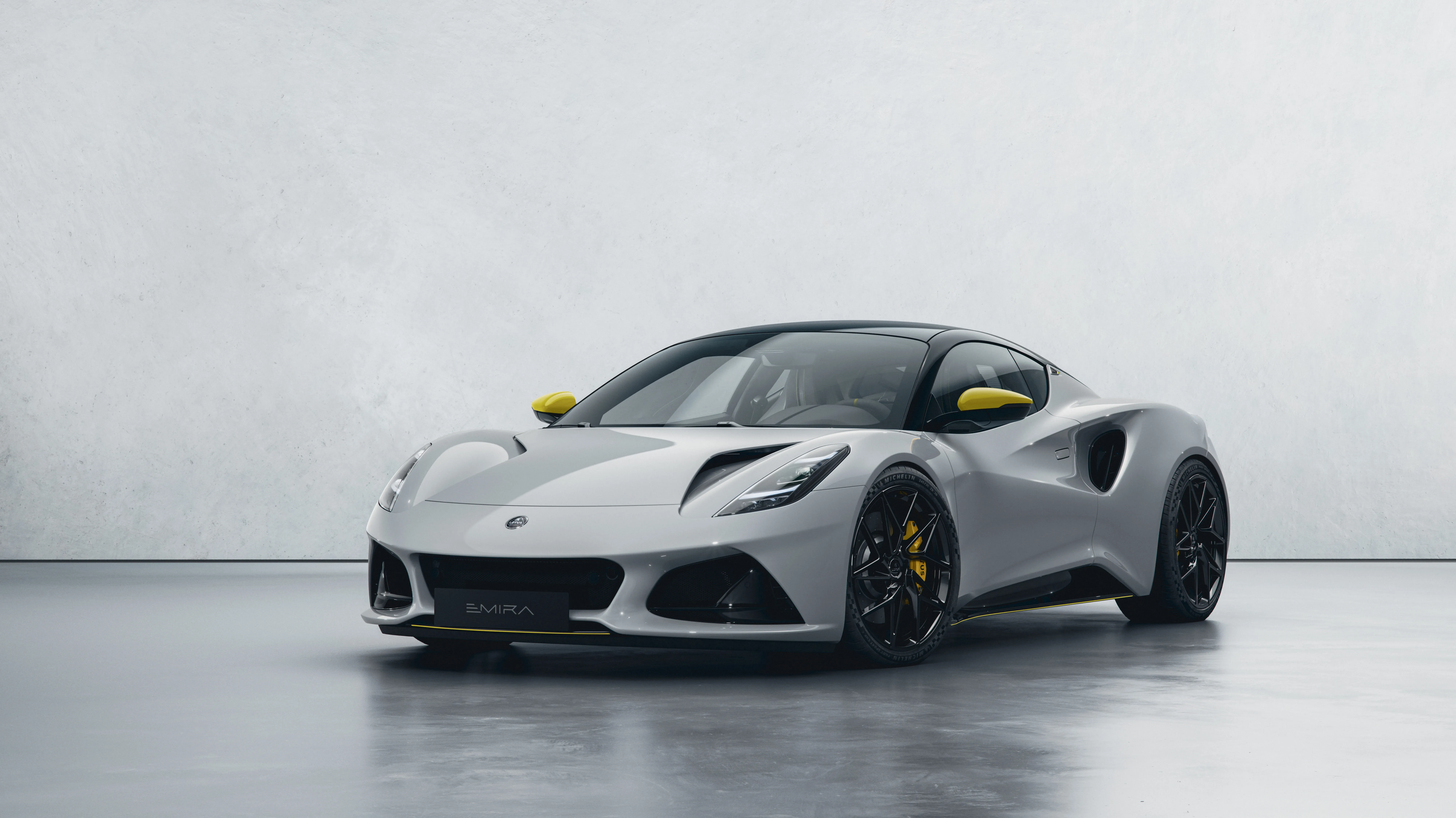 Lotus Emira V6 SE & Turbo 2026 Review | Specs, Price & Performance | Auto Trader UAE