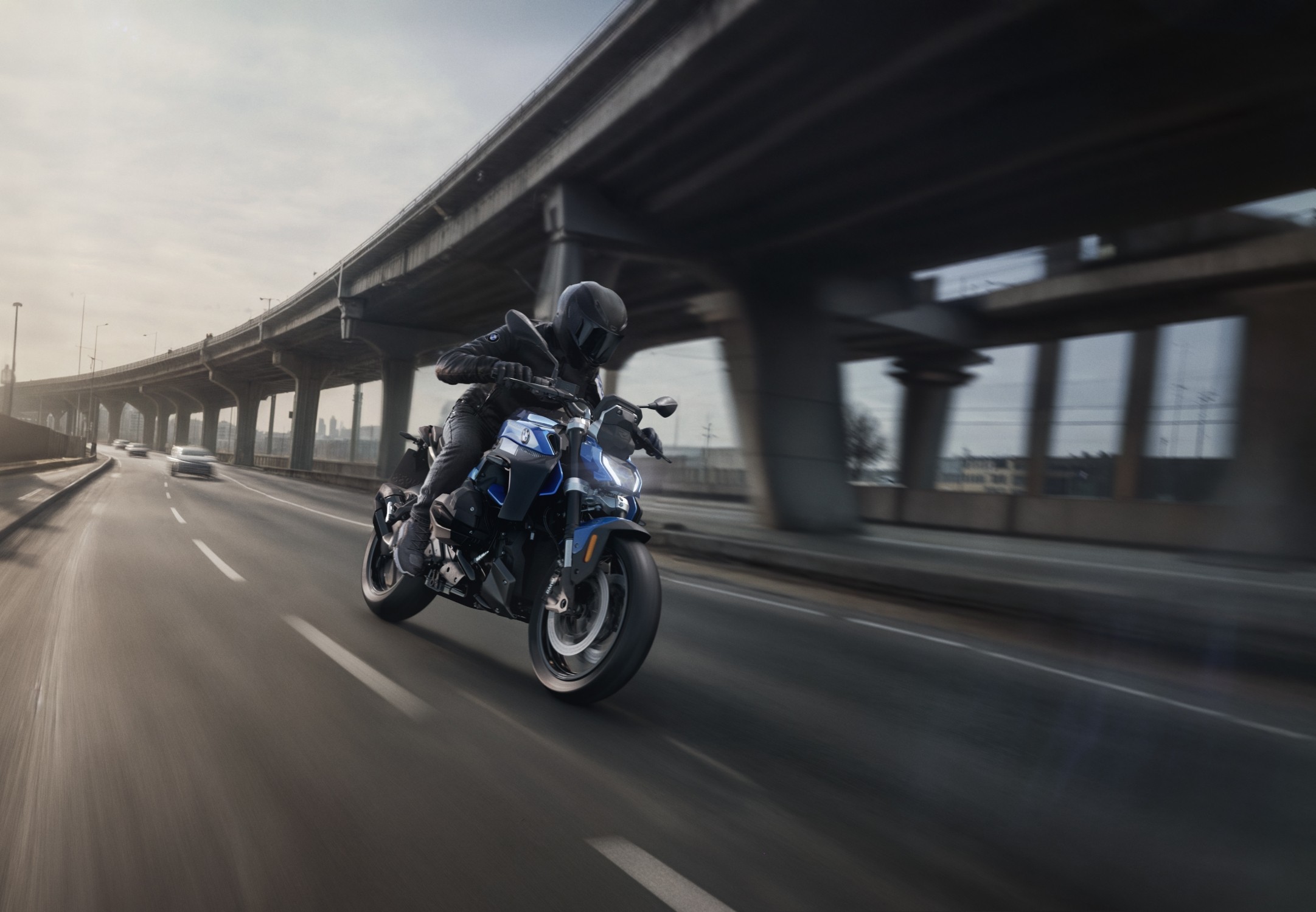 BMW R 1300 R in Dubai | Dynamic Used BMW Motorcycles | Auto Trader UAE