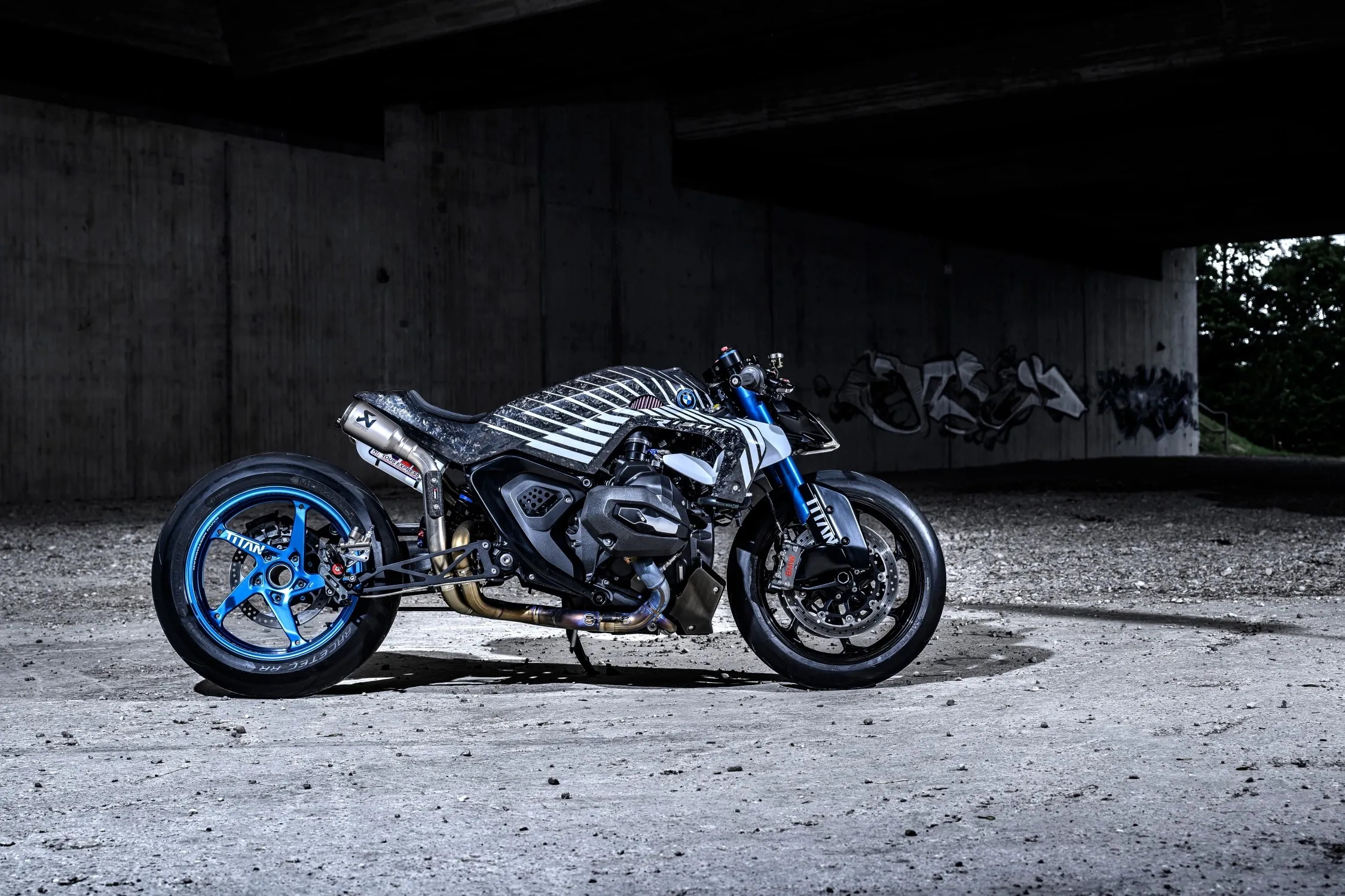 BMW R 1300 R “TITAN” Revealed – BMW Motorrad’s Custom Sprint Racer | Auto Trader UAE