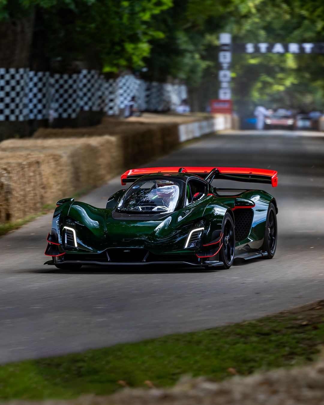Czinger 21C Sets New Hillclimb Record at 2024 Goodwood Festival of Speed | Auto Trader UAE