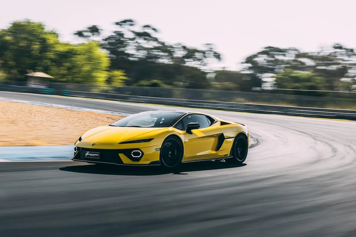 Lamborghini Temerario Launches with 920 CV and Hybrid at Estoril | Auto Trader UAE