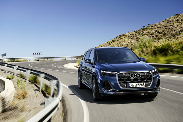 Unveiling the Enhanced Audi Q7 | Auto Trader UAE | Auto Trader UAE