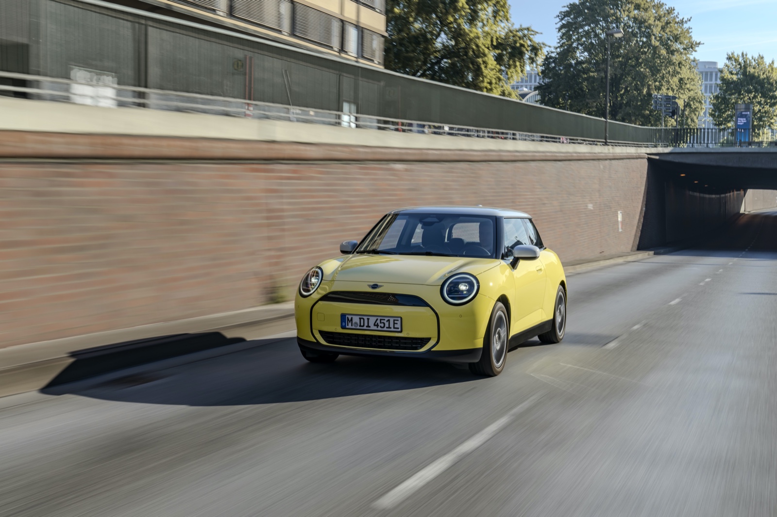 Discover the New MINI Cooper E Classic Trim: Electric Performance and Iconic Style | Auto Trader UAE