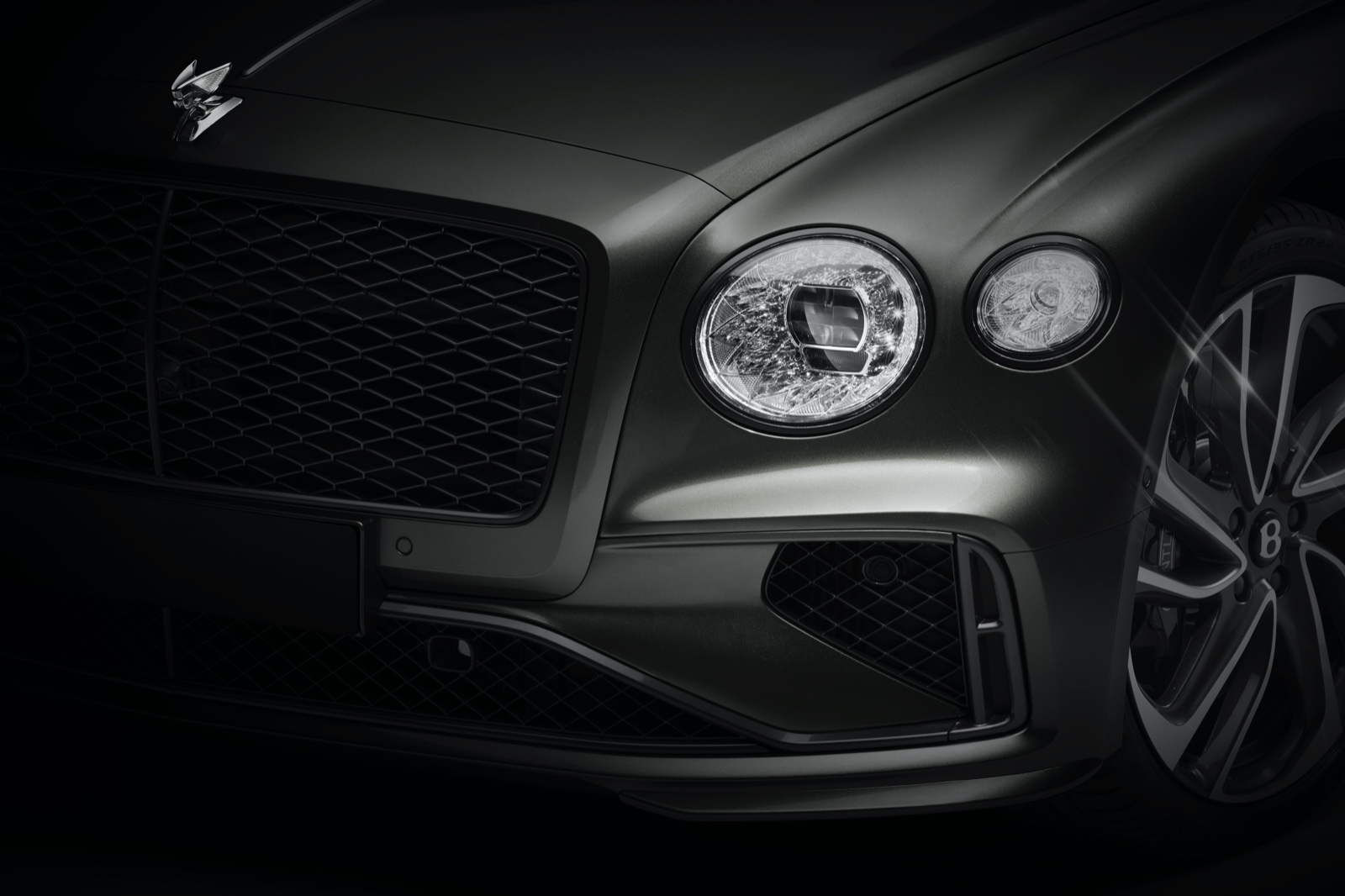 Introducing the Ultra Performance Hybrid Bentley Flying Spur | Auto Trader UAE | Auto Trader UAE
