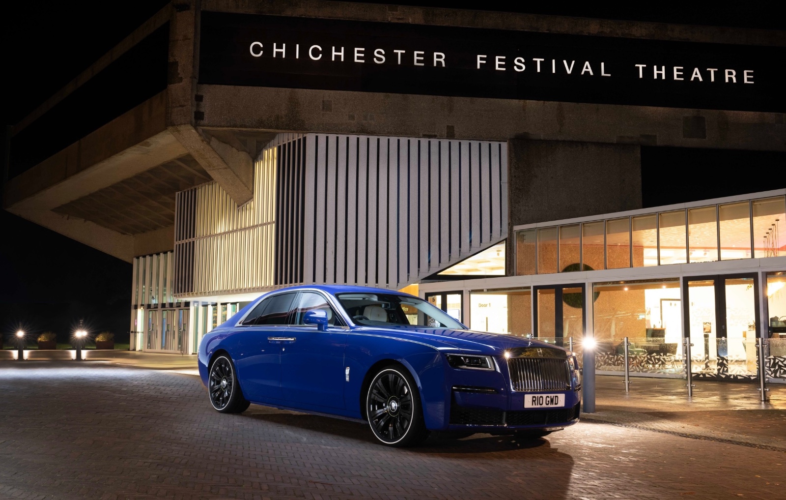 Rolls-Royce & Chichester Festival Theatre 2024 Partnership | Auto Trader UAE