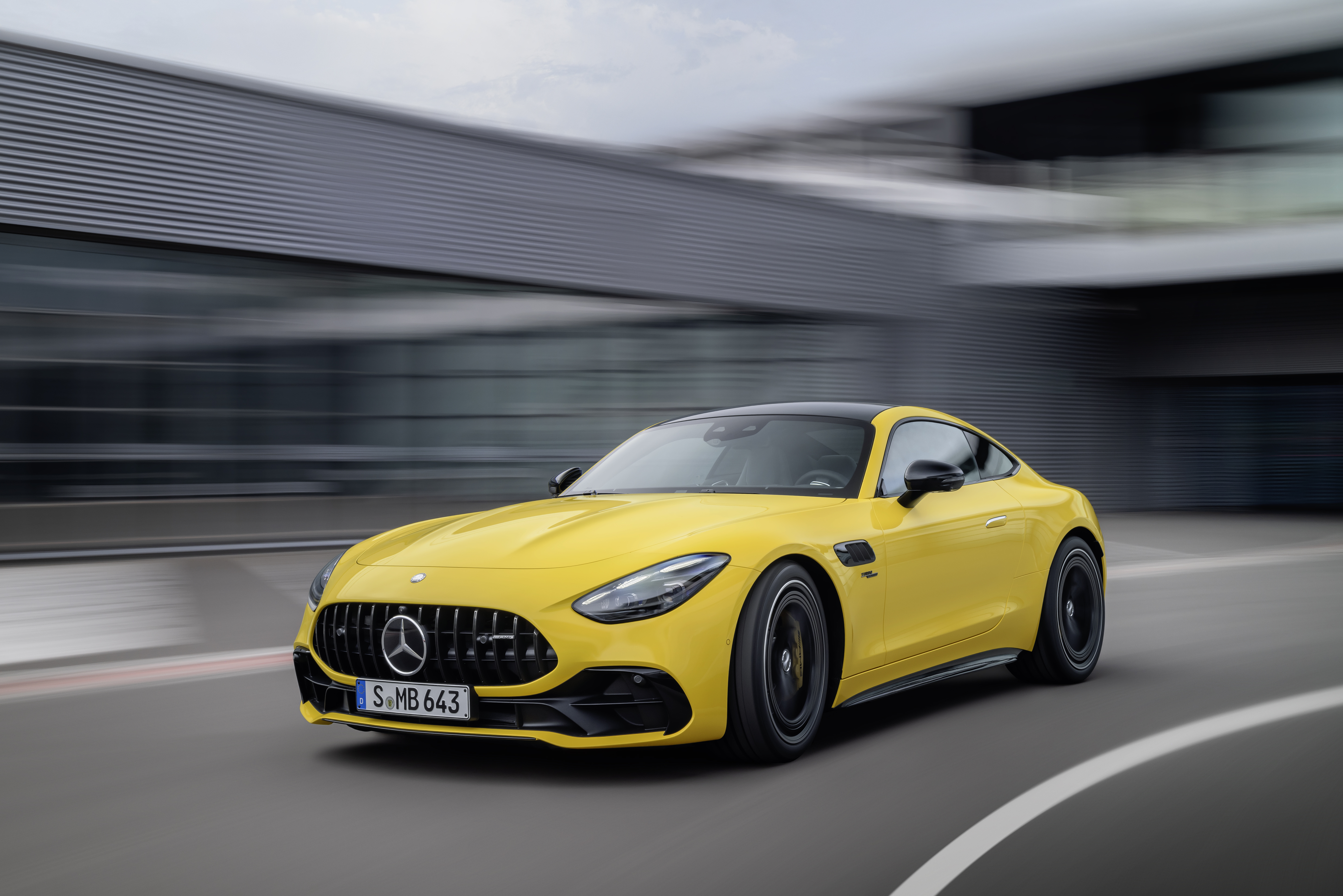 Mercedes-AMG GT 43 Coupé: Elevating Driving Pleasure | Auto Trader UAE