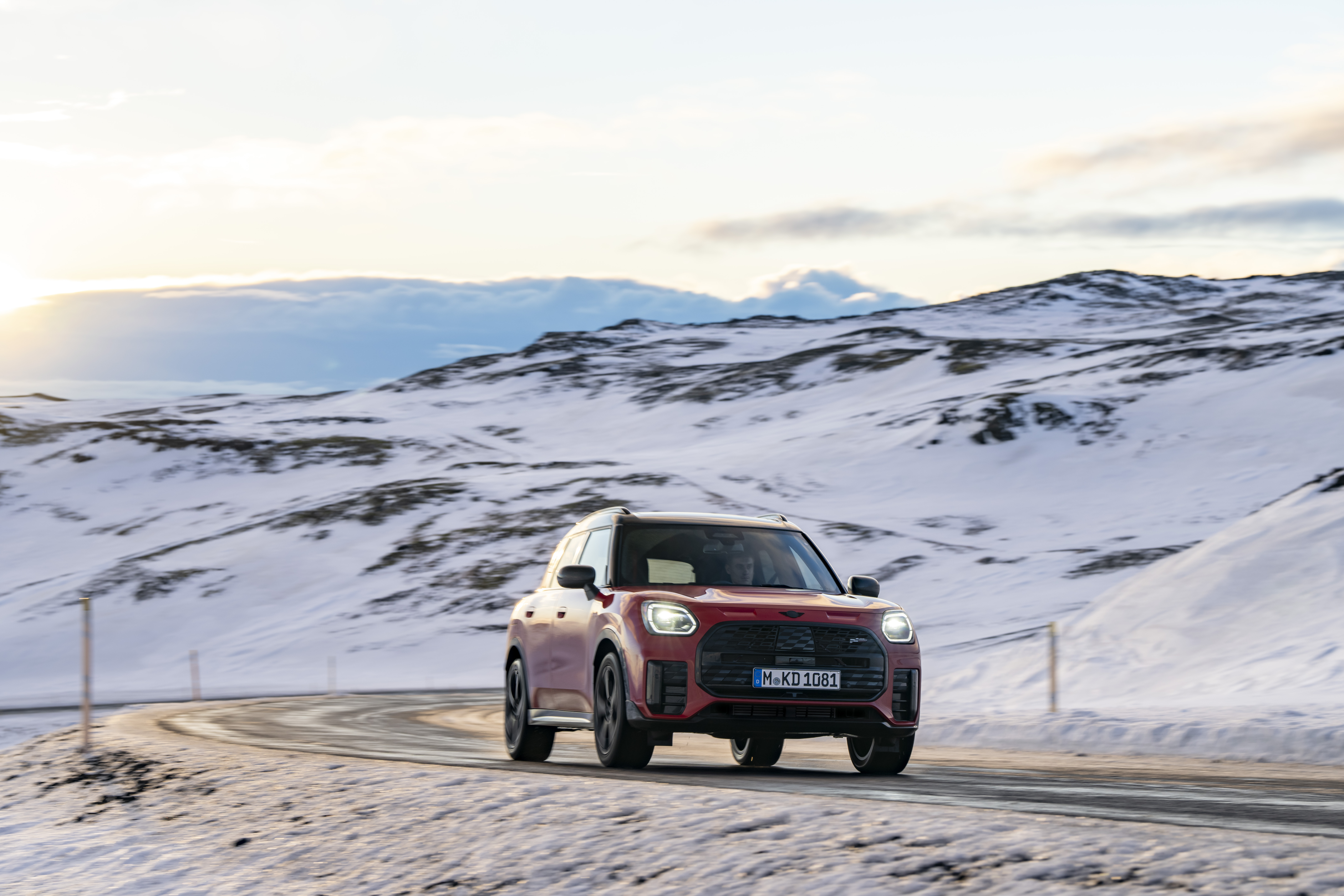 Discover the Power and Elegance of the New MINI Countryman S ALL4 in JCW Trim | Auto Trader UAE