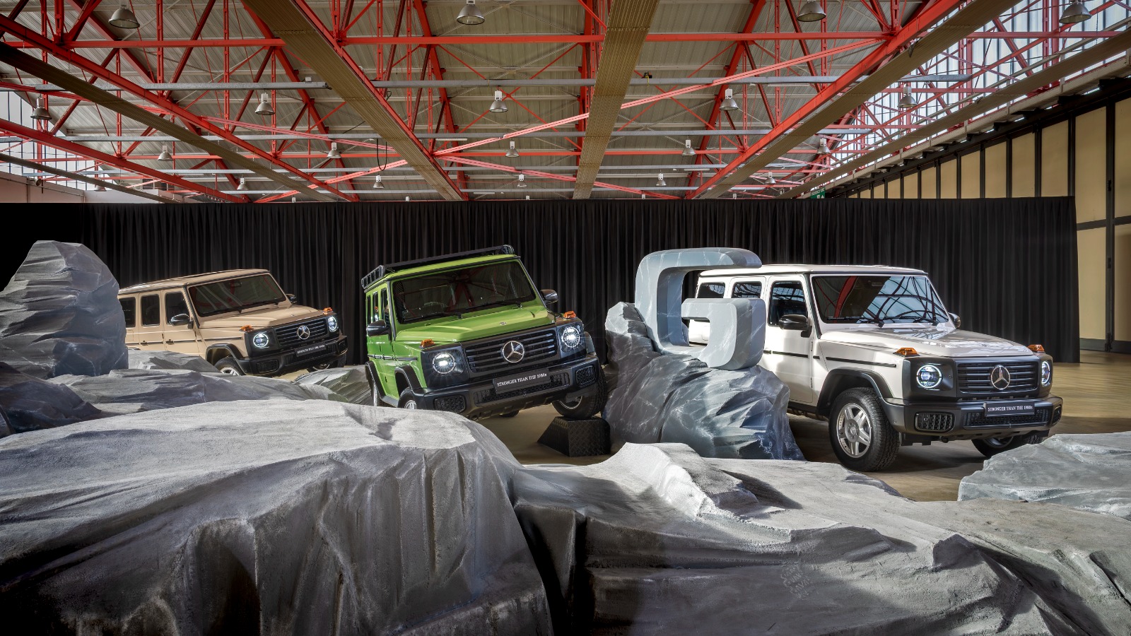 Mercedes-Benz G-Class STRONGER THAN THE 1980s | Auto Trader UAE