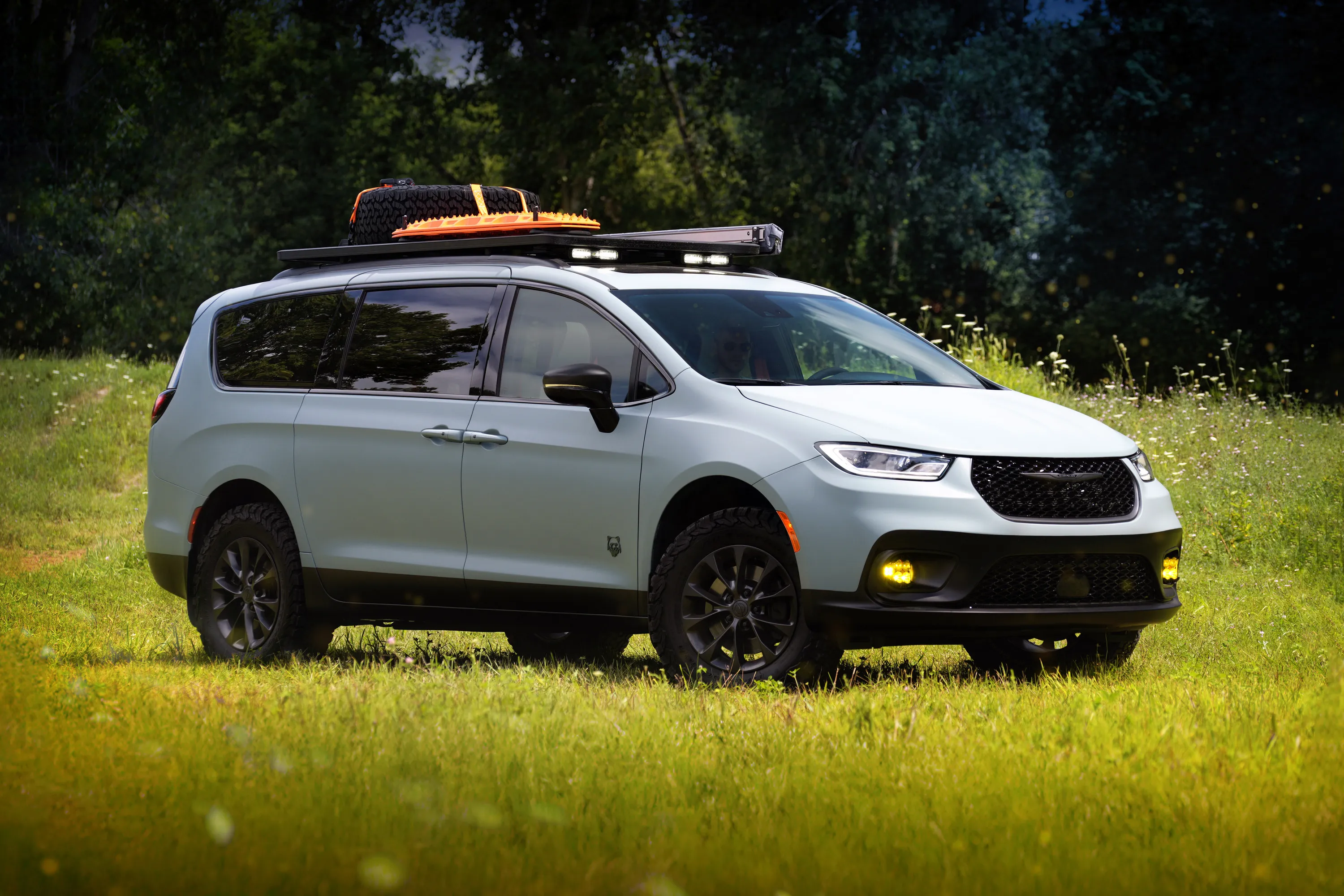 Chrysler Pacifica Grizzly Peak: The Ultimate Adventure Van | Auto Trader UAE