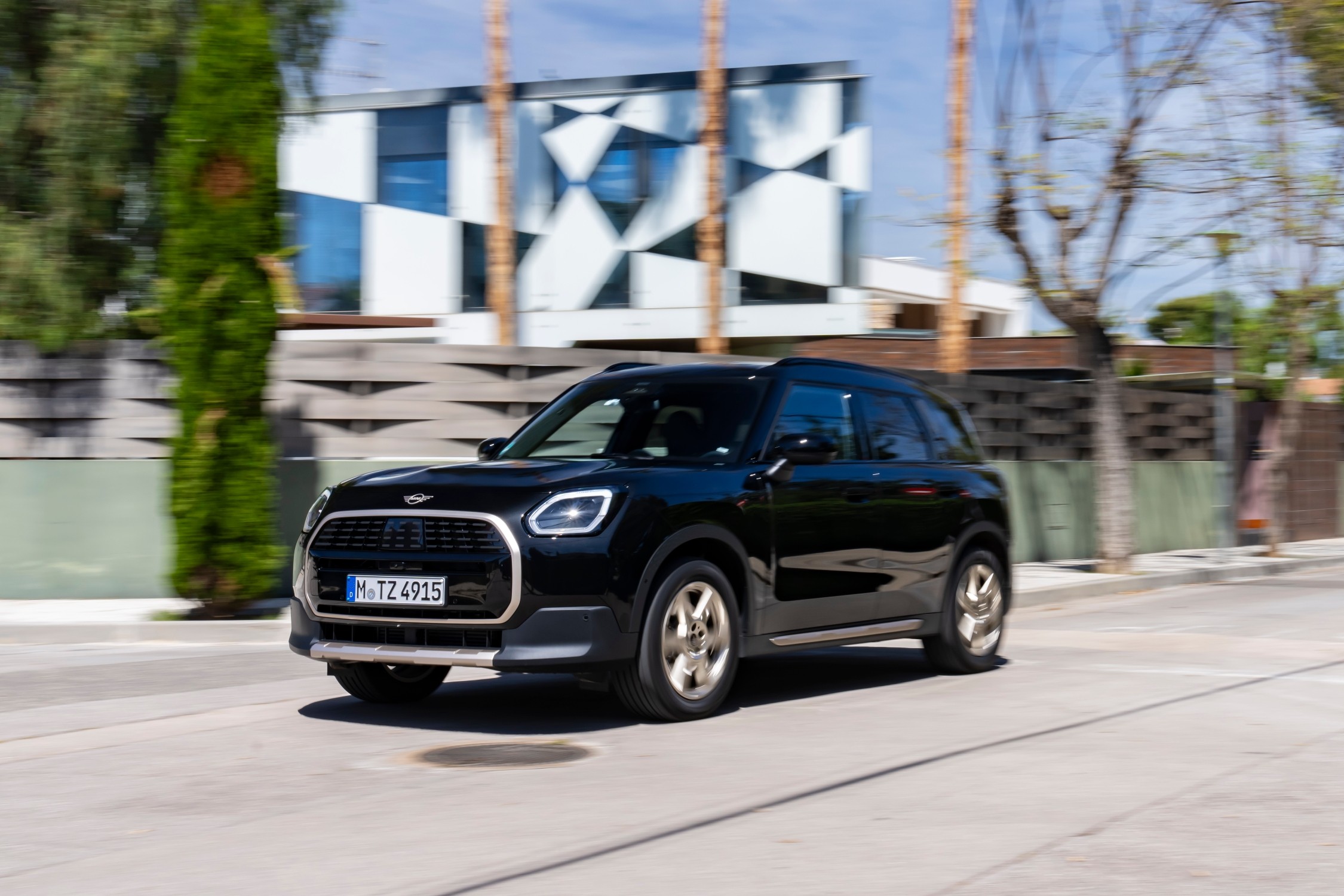 Discover the New MINI Countryman D in Favoured Trim at Auto Trader UAE | Auto Trader UAE
