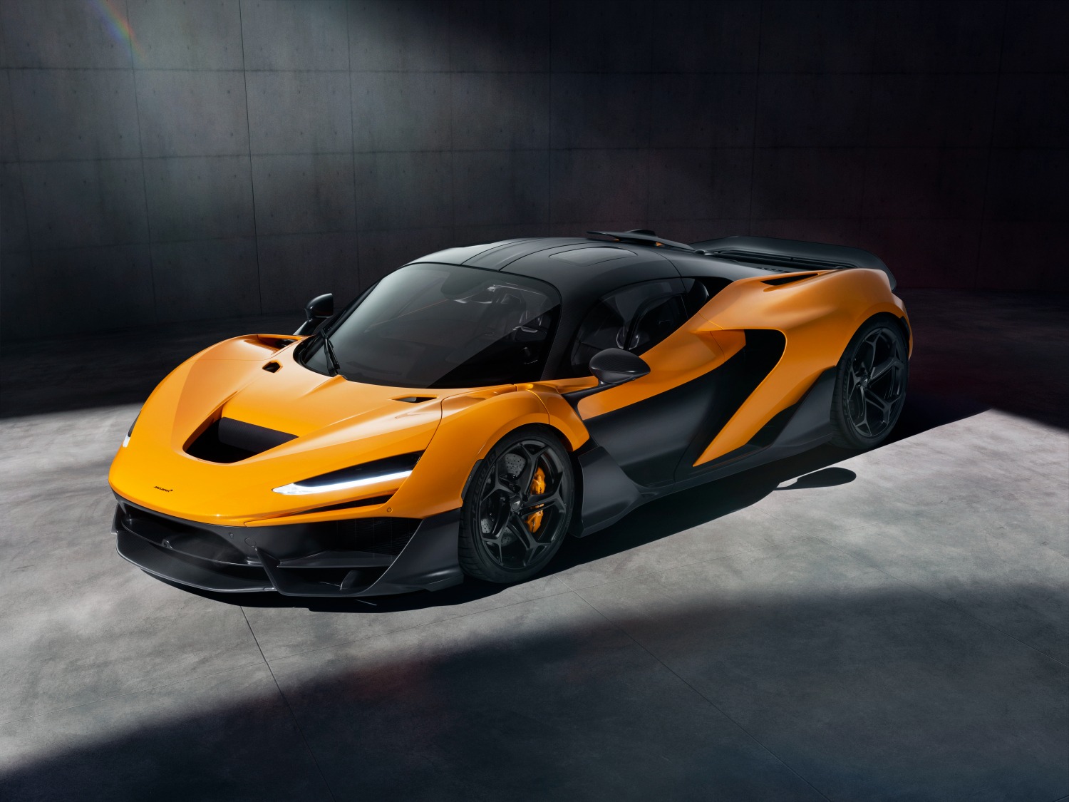 McLaren Carbon Fibre Legacy: From MP4/1 to the New W1 Supercar | Auto Trader UAE