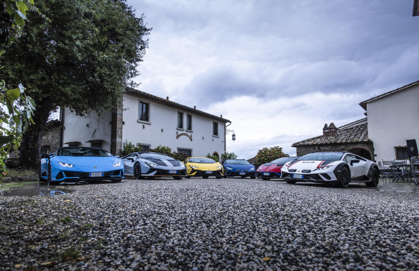 A Tribute Tour with Lamborghini Huracán's Autumn Drive | Auto Trader UAE
