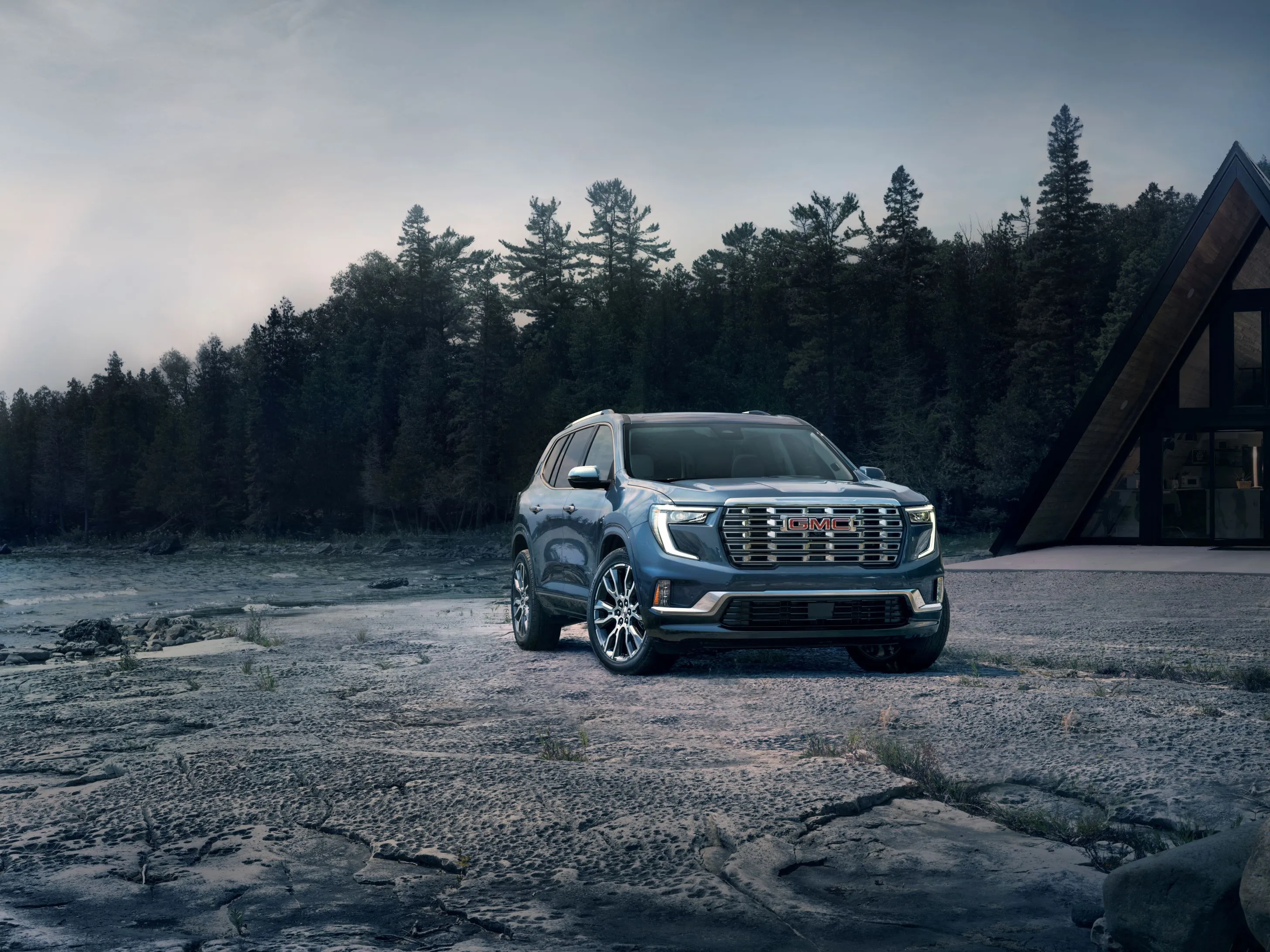 GMC Acadia and Chevrolet Traverse Earn IIHS Safety Awards | Auto Trader UAE