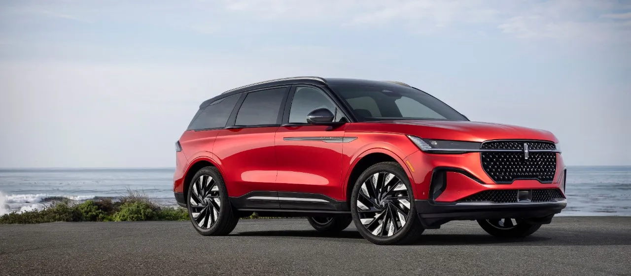 2025 Lincoln Nautilus Hybrid Review – Power Meets Elegance | Auto Trader UAE