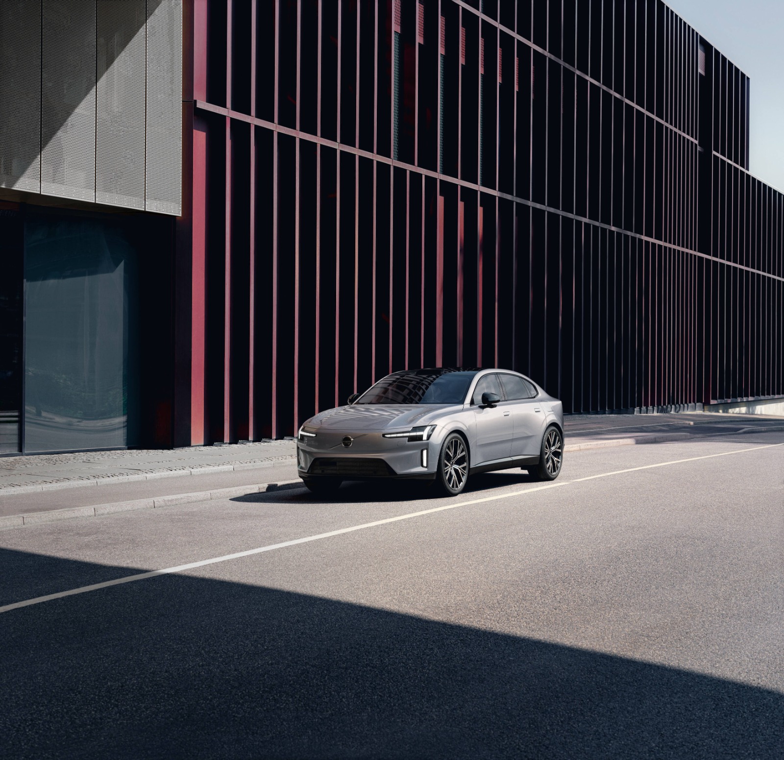 Volvo ES90 in Dubai – Fully Electric Luxury Sedan | Auto Trader UAE