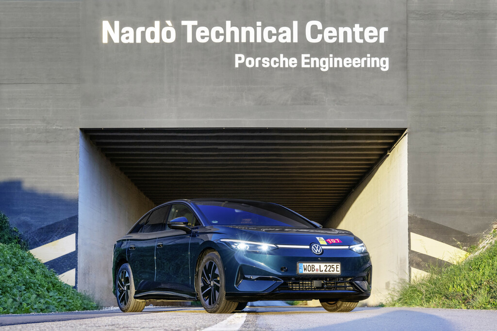 Volkswagen ID.7 Pro S Sets Efficiency Record: 941 km on a Single Charge | Auto Trader UAE
