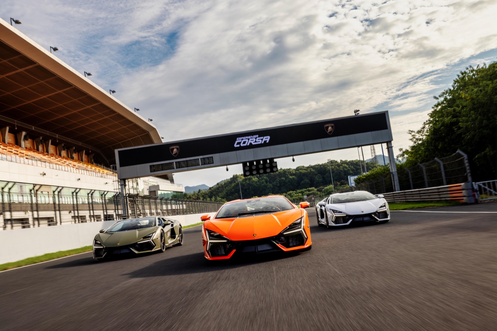 2024 Lamborghini Esperienza Corsa Unveils Revuelto & Huracán Tecnica at Zhejiang International Circuit | Auto Trader UAE