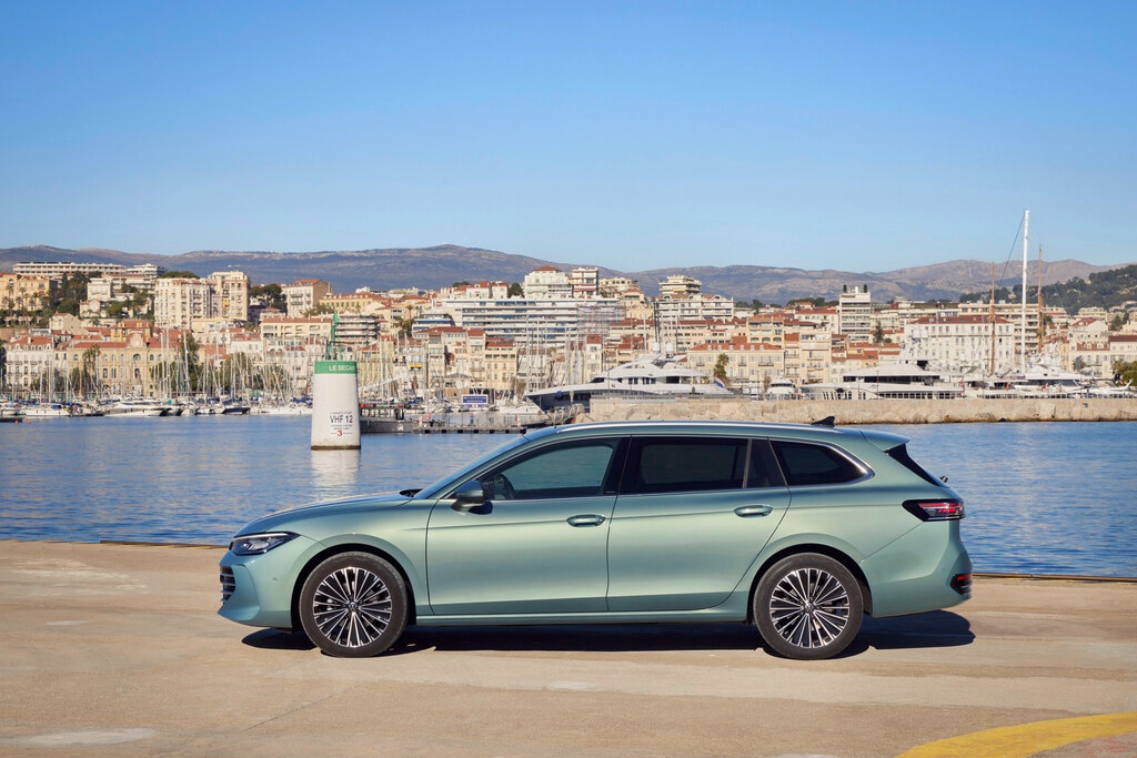 Volkswagen Passat Earns Five Stars in Euro NCAP Safety Test - Auto Trader UAE | Auto Trader UAE