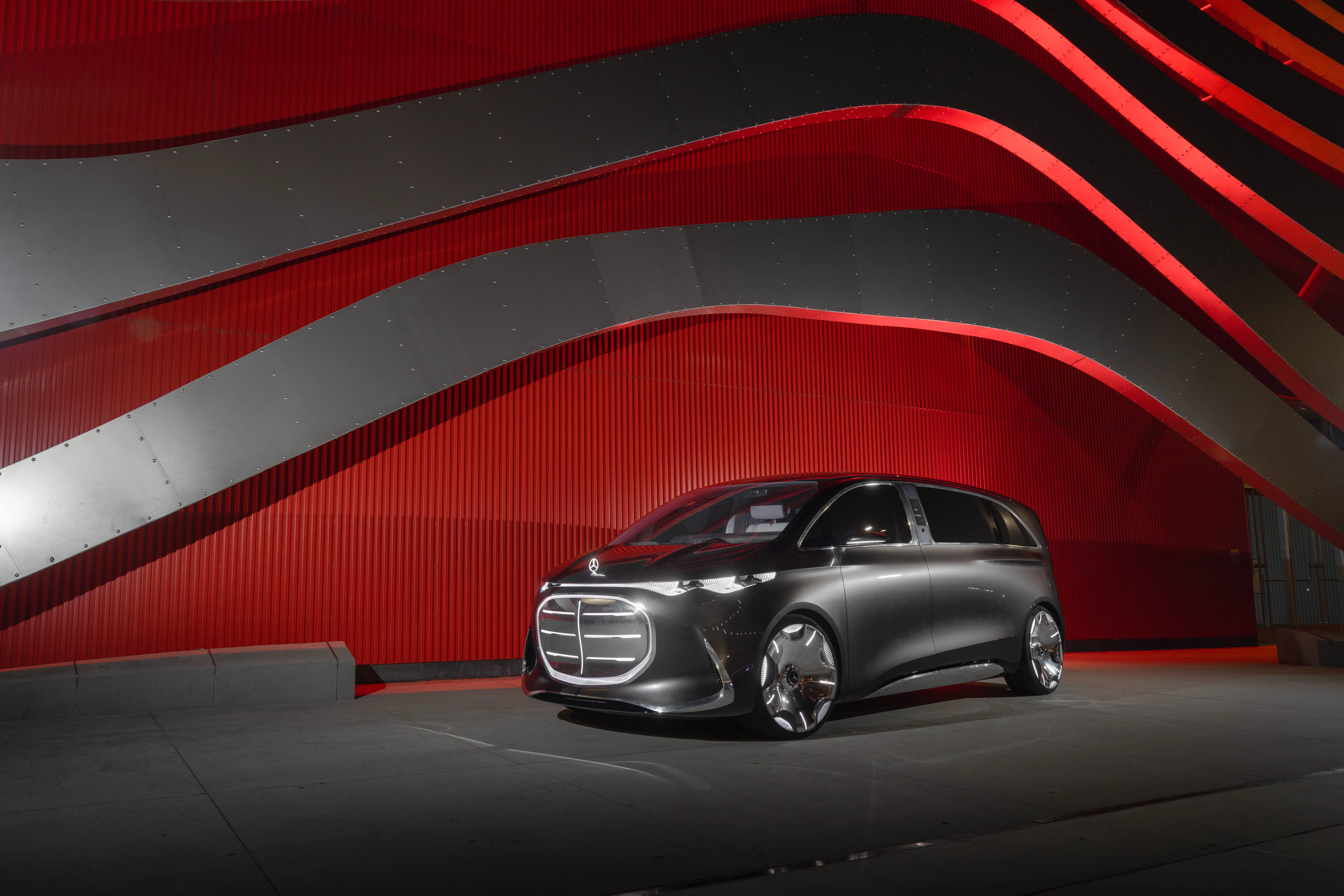 Mercedes-Benz Vision V debuts in California with luxury | Auto Trader UAE
