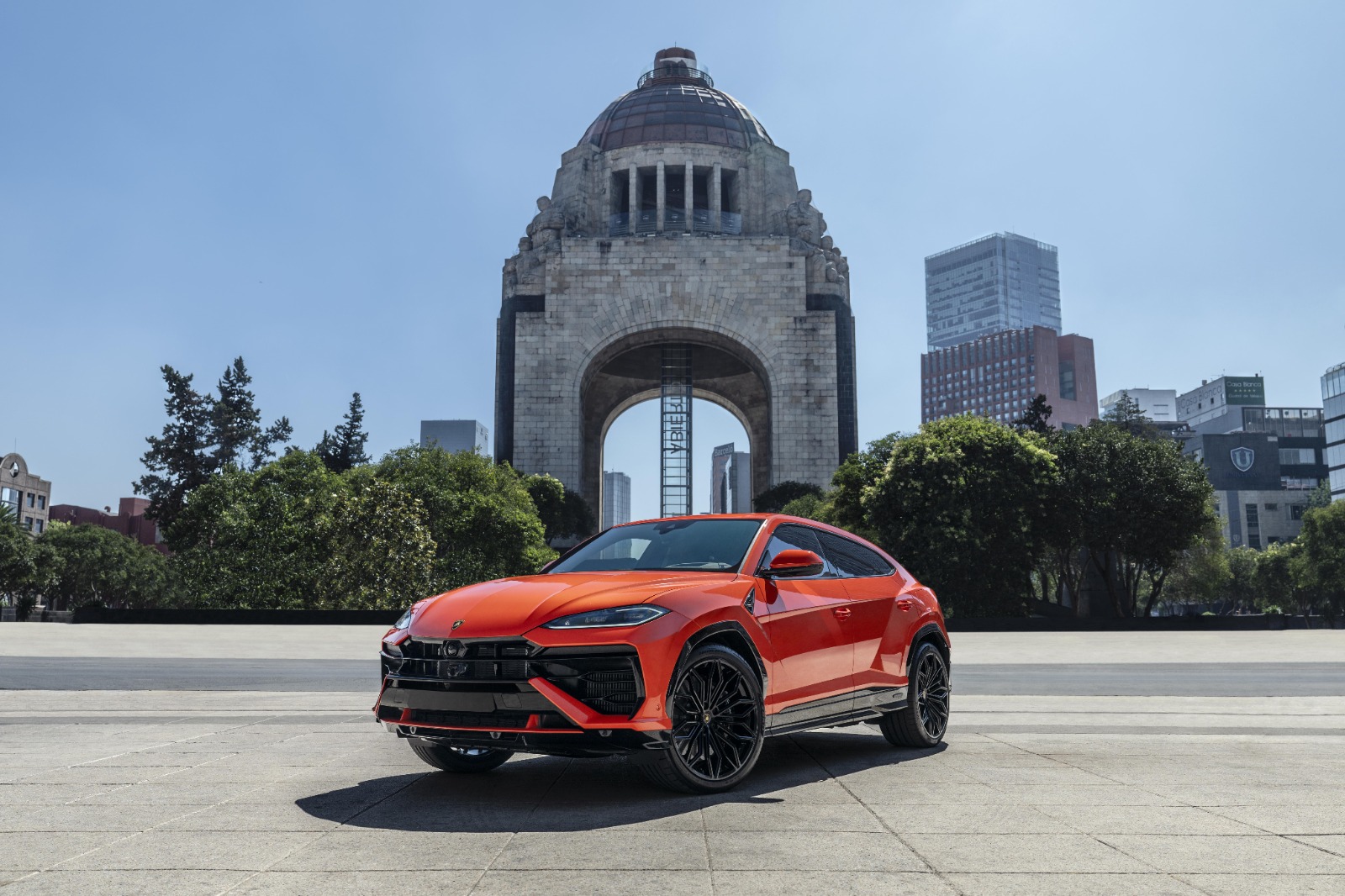 Lamborghini Urus SE Debuts in Mexico | The Most Powerful Super SUV | Auto Trader UAE