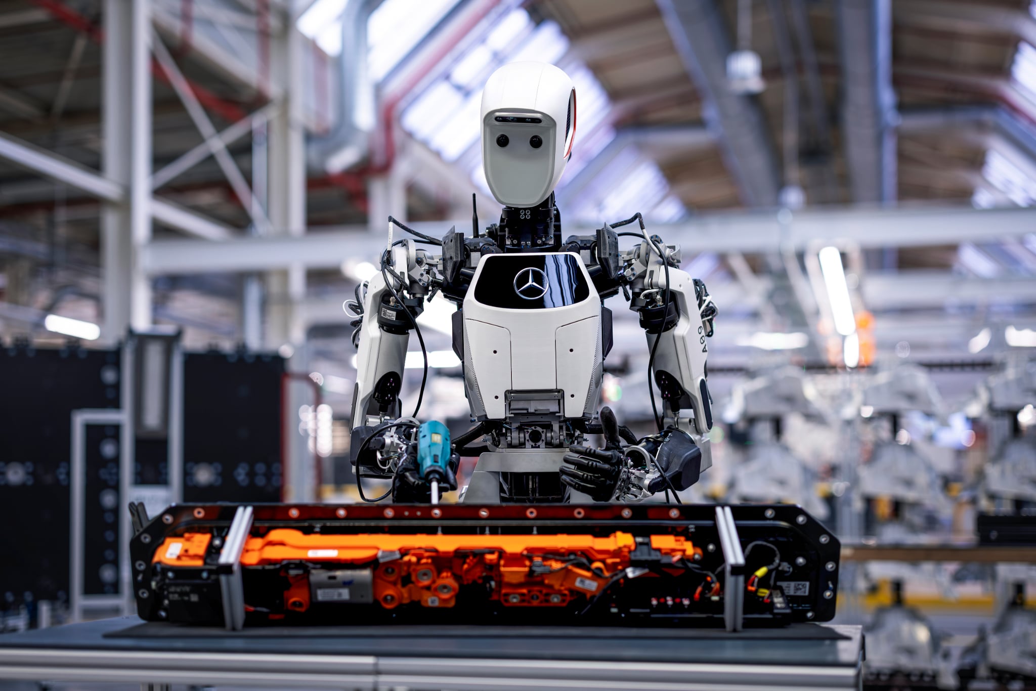 Mercedes-Benz Transforms Production with AI & Humanoid Robots | Auto Trader UAE