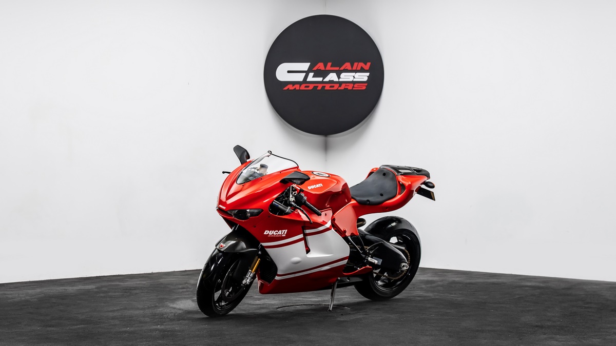 Brand New Ducati Desmosedici RR Arrives in Dubai | Auto Trader UAE