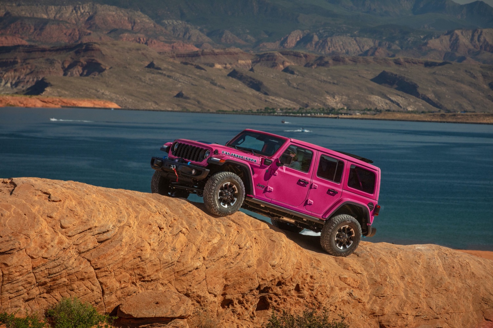 the Return of Tuscadero: 2024 Jeep Wrangler's Iconic Paint Option | Auto Trader UAE