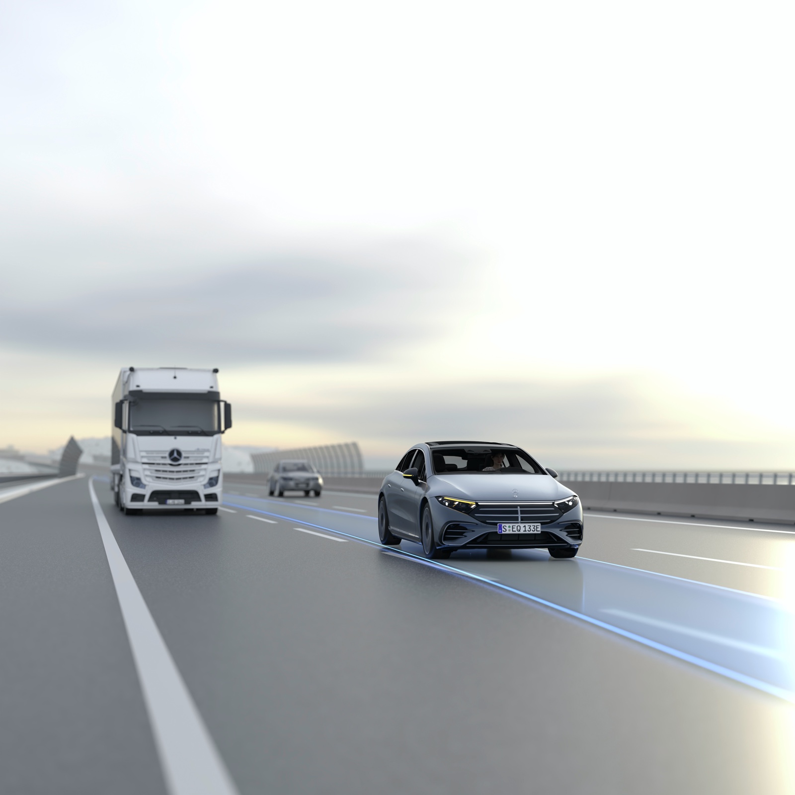 Automatic Lane Change Function Now Available for 15 Mercedes-Benz Models | Auto Trader UAE