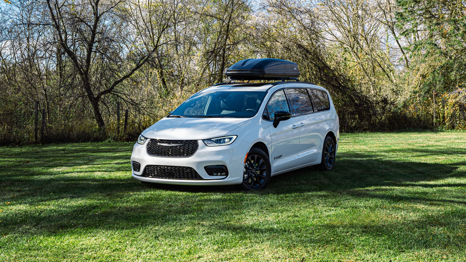 2025 Chrysler Pacifica FAV Edition: Family Adventure Minivan | Auto Trader UAE