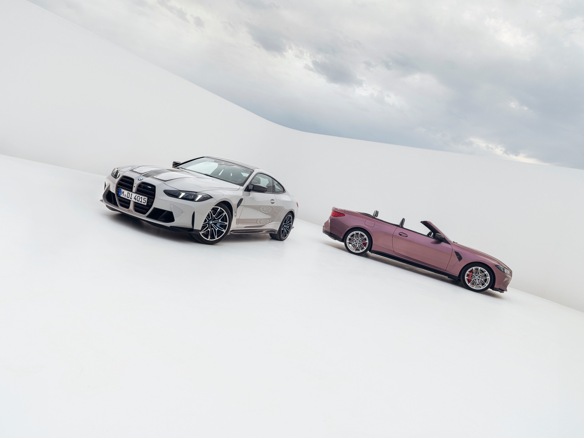 BMW M4 Coupé and Convertible 2024 – Power and Digital Mastery  | Auto Trader UAE