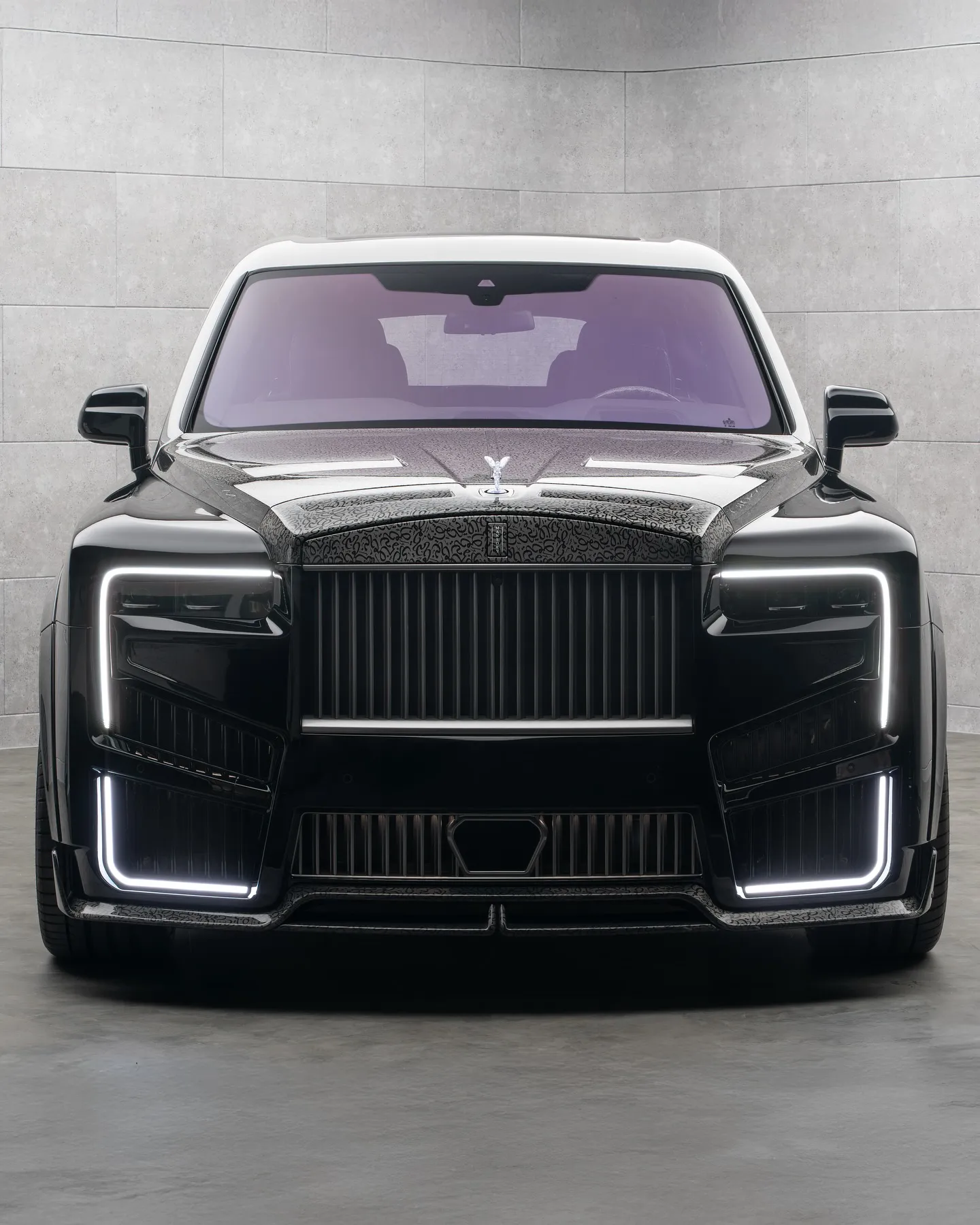 MANSORY LINEA D’ARABO: One-of-One Rolls-Royce Cullinan in Dubai | Auto Trader UAE