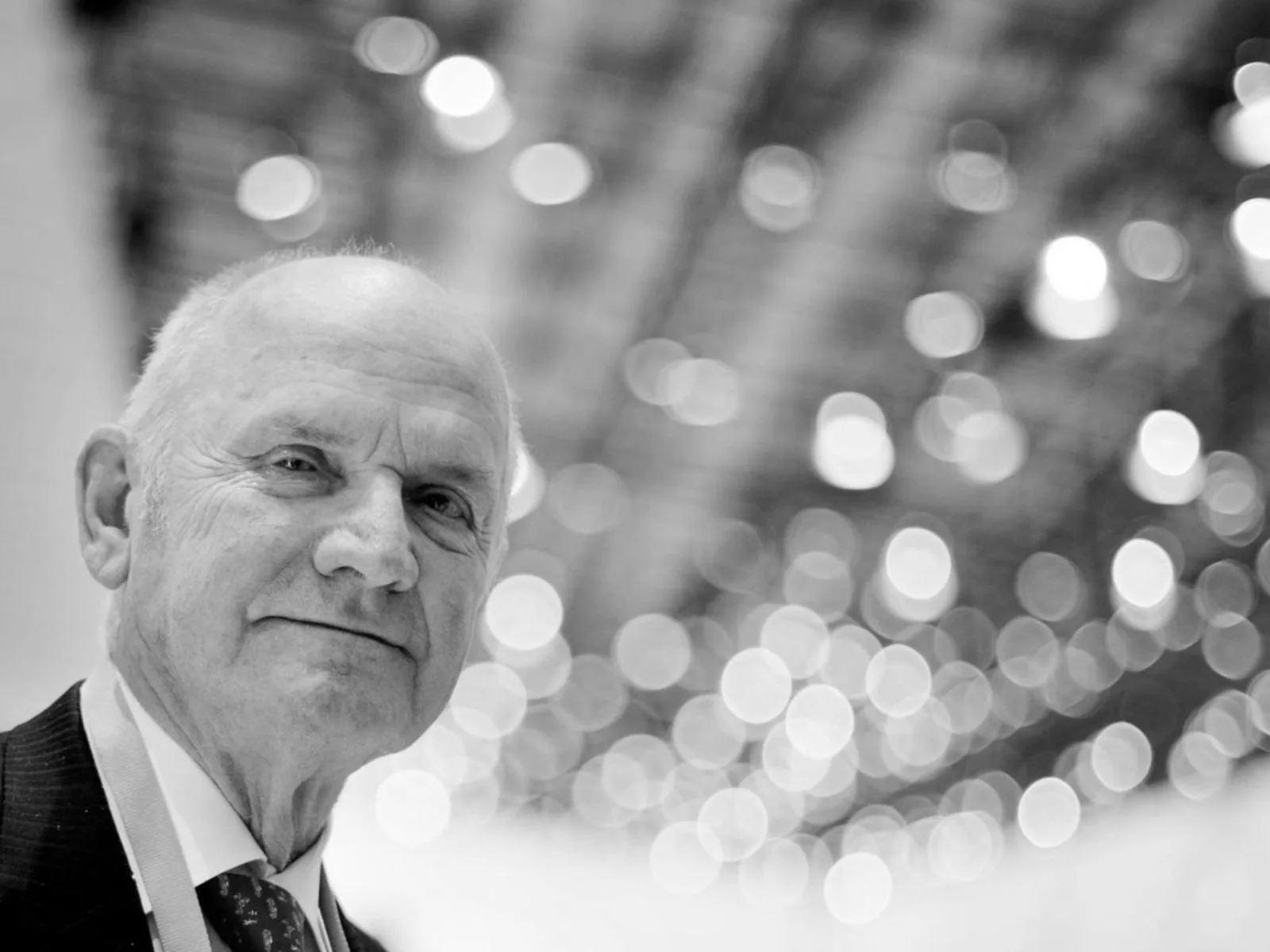 The Legacy of the Bugatti Veyron: How Ferdinand Piëch Changed Automotive History | Auto Trader UAE