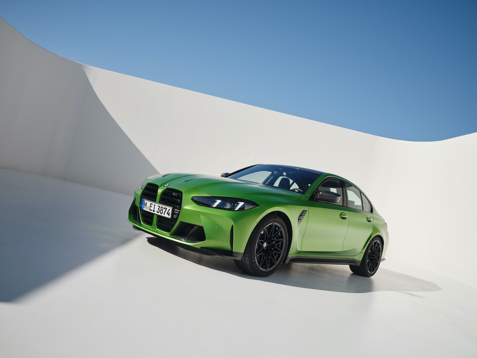 New BMW M3 Sedan & BMW M3 Touring: Performance and Practicality Redefined | Auto Trader UAE