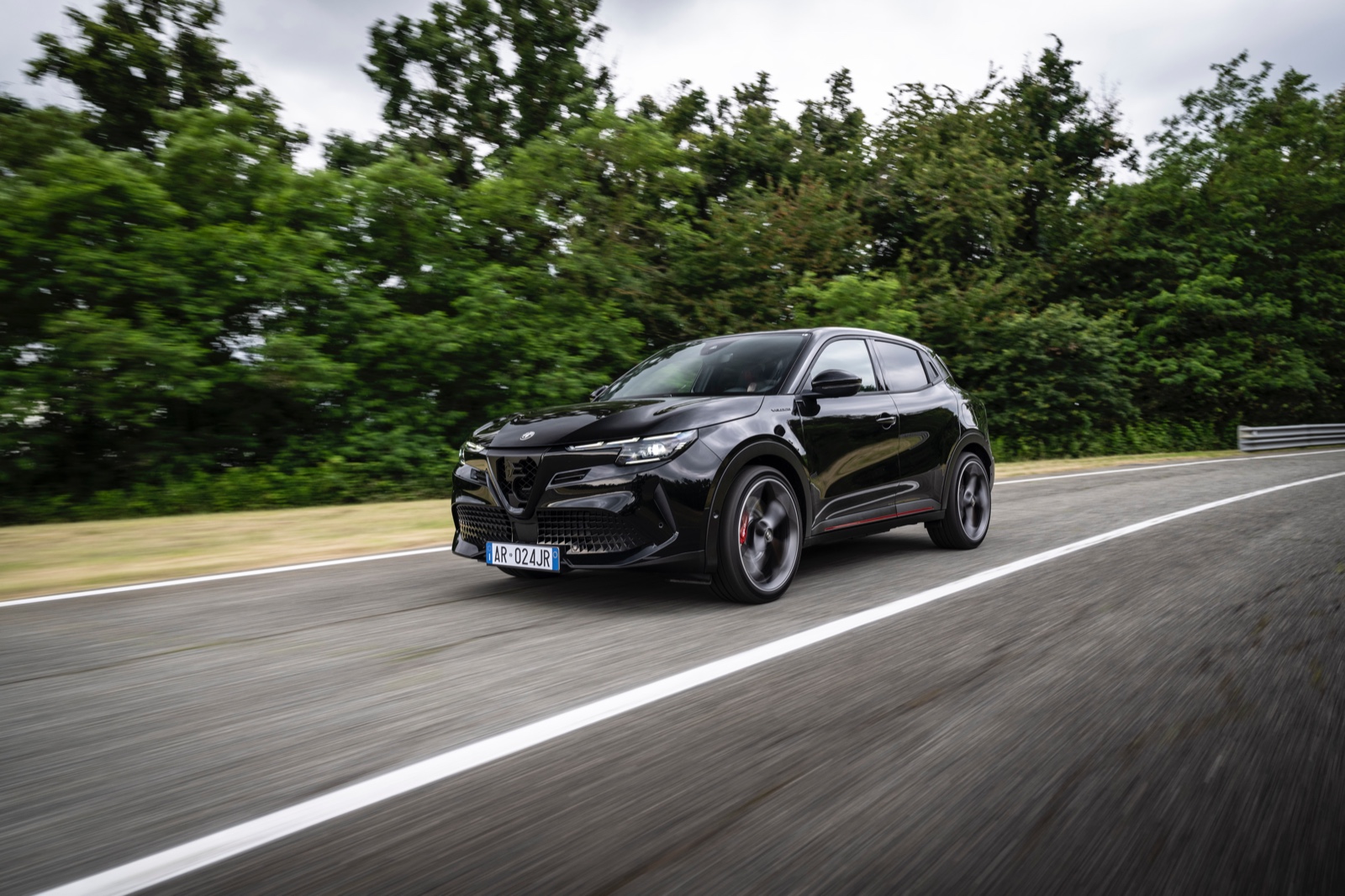 Discover Alfa Romeo Junior VELOCE 280 at Auto Trader UAE | Auto Trader UAE