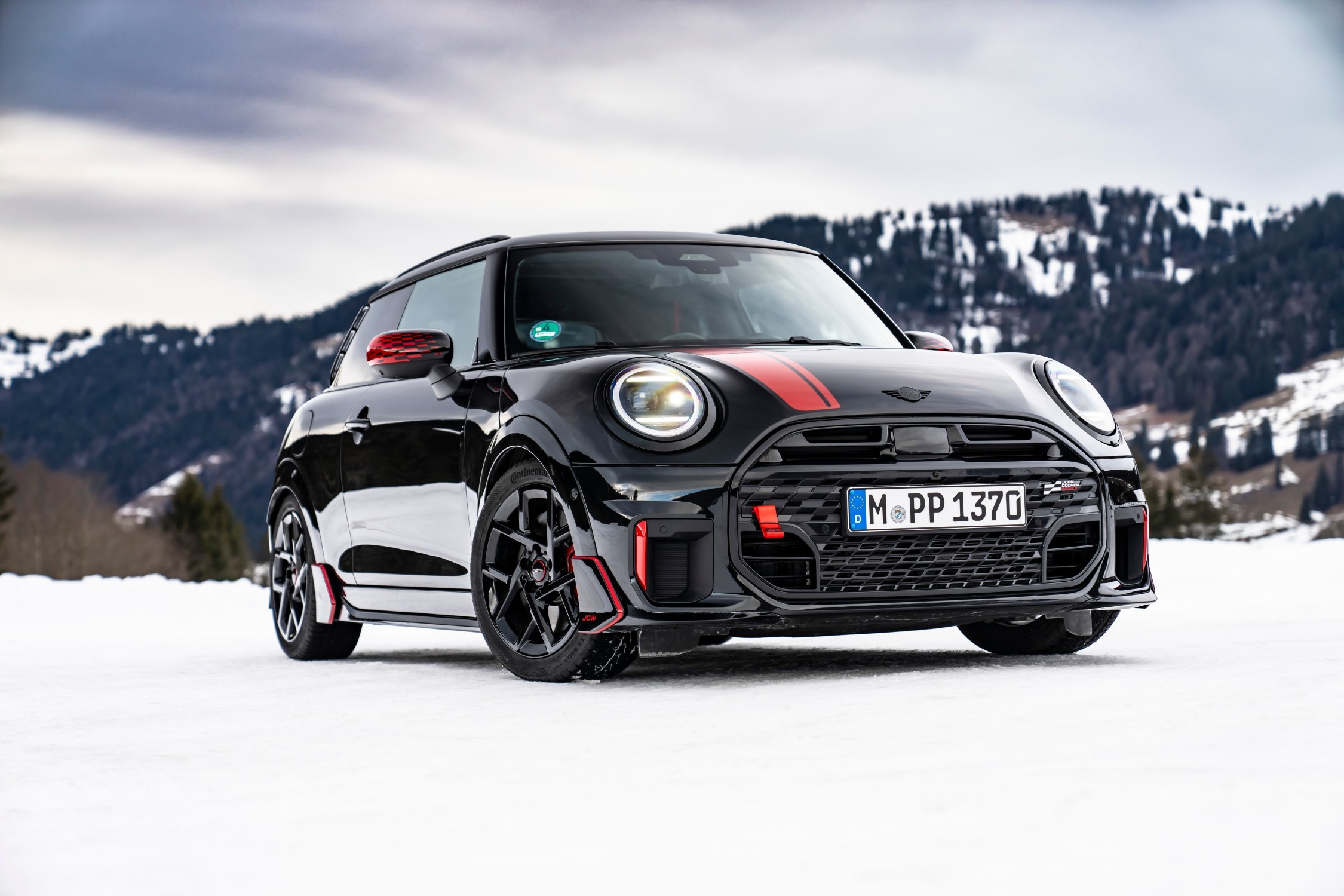 Maximum Performance on Snow & Ice: The MINI John Cooper Works | Auto Trader UAE