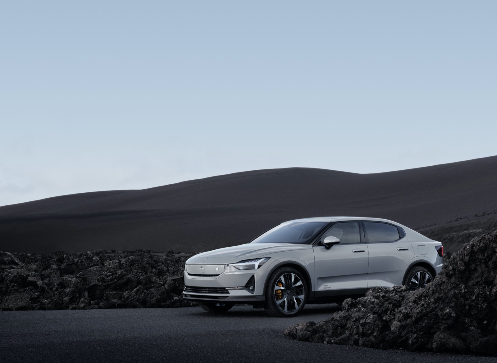 Polestar 2 Design Updates and Customization Options for 2025 Model Year | Auto Trader UAE