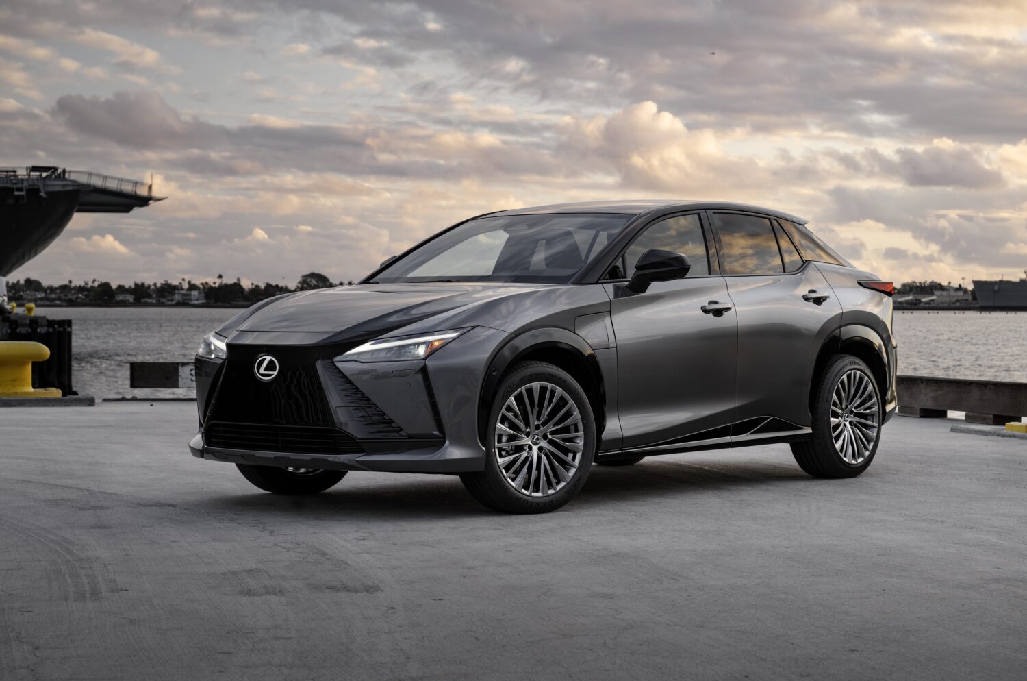 2024 Lexus RZ: A Comprehensive Review of Lexus' All-Electric SUV | Auto Trader UAE