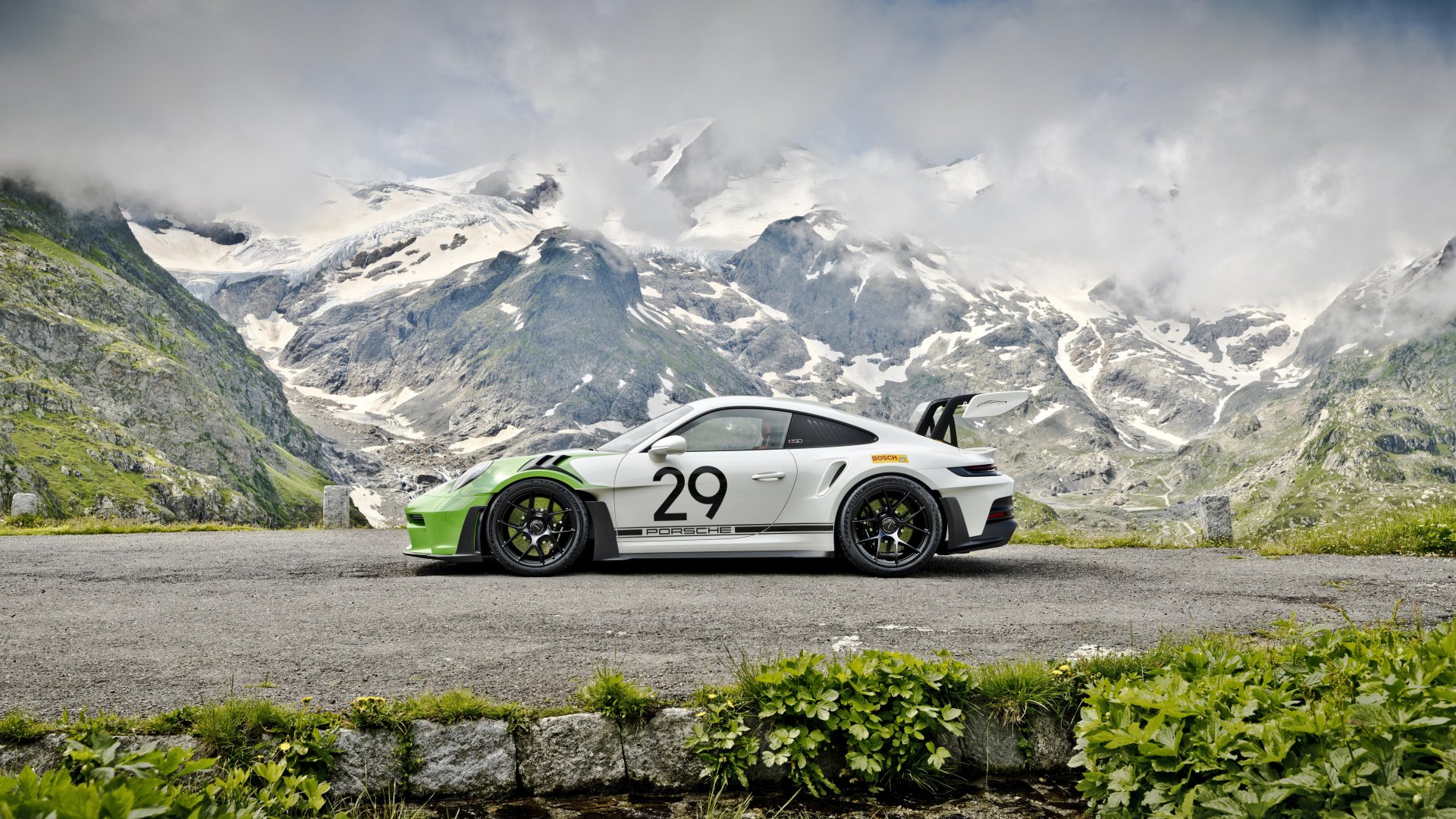 Porsche Pays Tribute to Jo Siffert with One-Off 911 GT3 RS | Auto Trader UAE | Auto Trader UAE