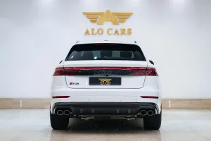 2024 اودي اس كيو ٨ Prestige