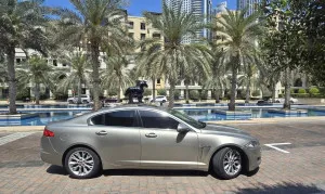 2016 Jaguar XF Prestige