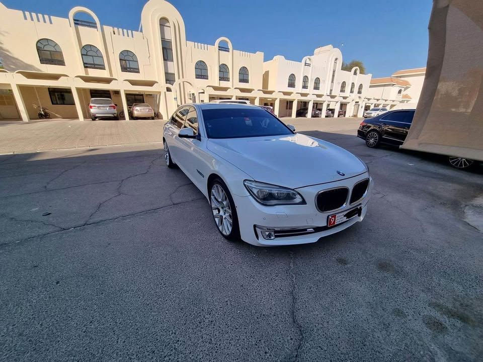 2013 بي أم دابليو الفئة - 7 750i