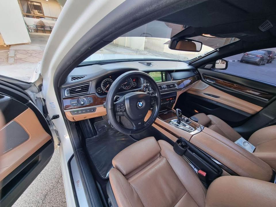 2013 بي أم دابليو الفئة - 7 750i