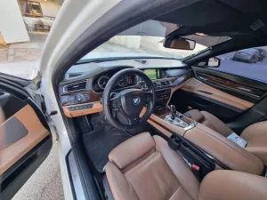 2013 بي أم دابليو الفئة - 7 750i